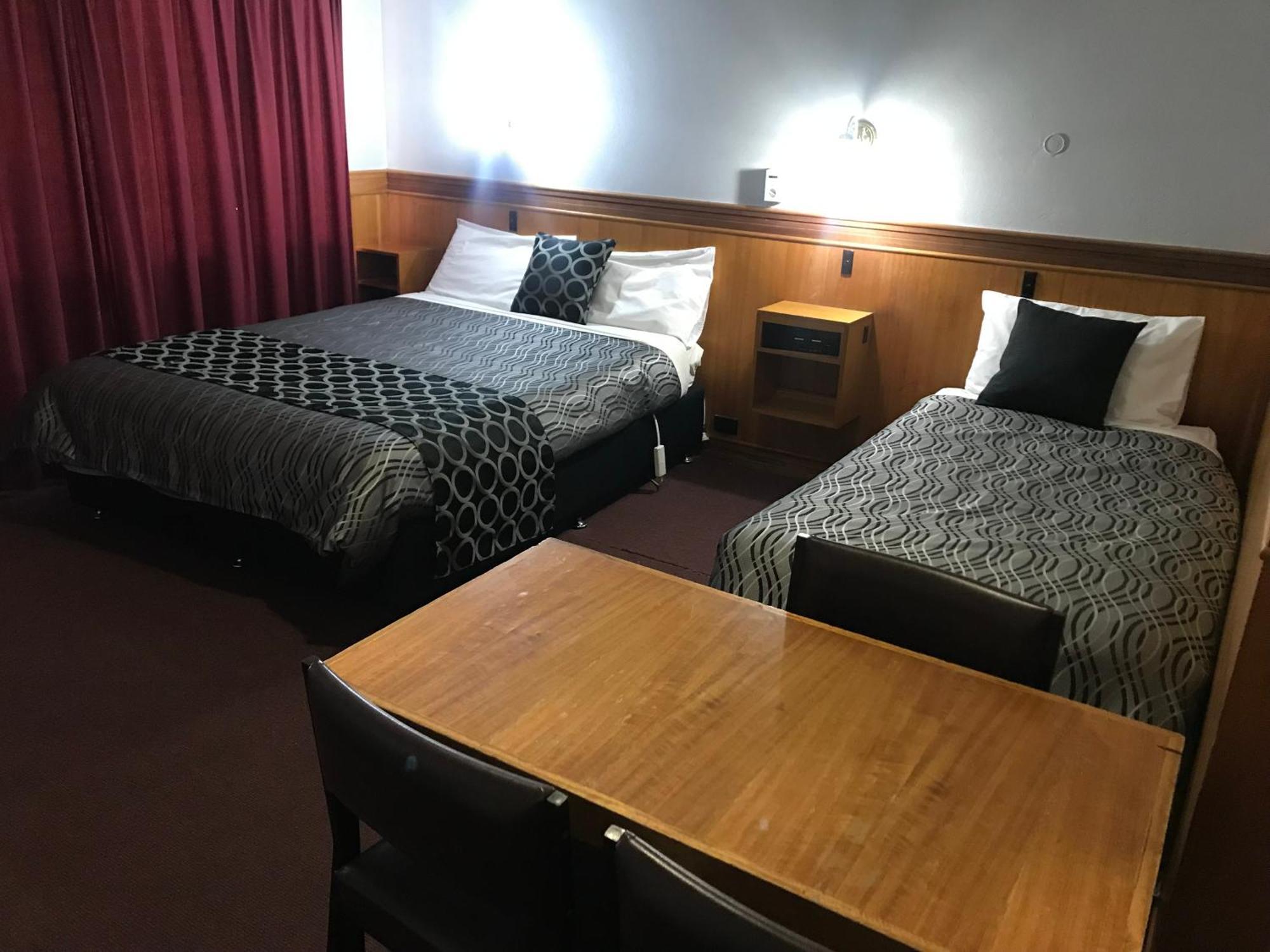 County Lodge Motor Inn West Wyalong Exterior foto